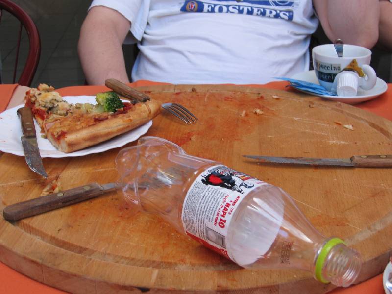 IMG_0587 A kpen elrejtettem egy 45cm-es pizzt! Talljtok meg!